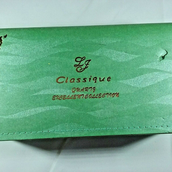 Great First Watch Classique Watch Set with Color Bezels and Straps - Picture 5 of 5